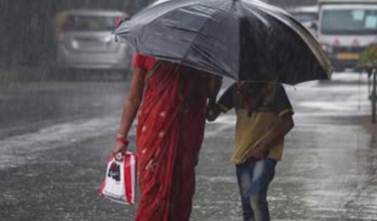 Alert for thunderstorms and rain across Jharkhand, including Ranchi, today!