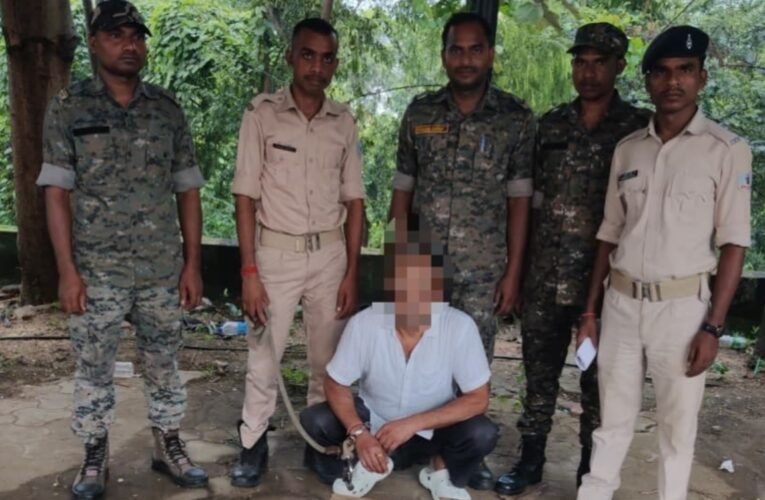 Major crackdown by the Excise Department in Rajrappa's Sikni village; illicit liquor and beer seized, one person arrested.