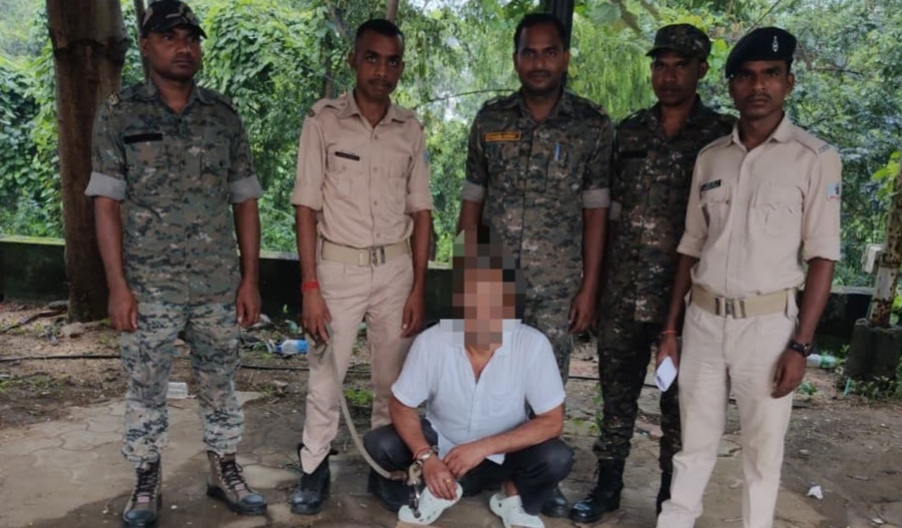Major crackdown by the Excise Department in Rajrappa's Sikni village; illicit liquor and beer seized, one person arrested.