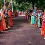 आषाढ़ में पीपल पूजा की अनूठी परंपरा, अच्छी बारिश और खुशहाली की कामना The unique tradition of worshipping the Peepal tree during the month of Ashadh, seeking good rainfall and prosperity.