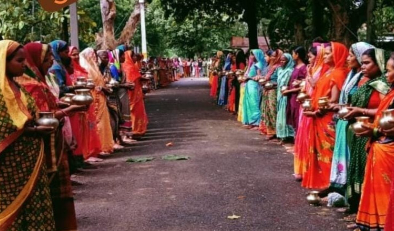 The unique tradition of worshipping the Peepal tree during the month of Ashadh, seeking good rainfall and prosperity.