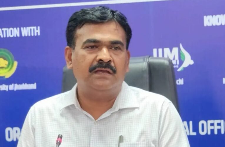 Digitization of enumeration forms for 50.06% of voters completed in Jharkhand; special camps to be held in urban areas on July 18 and 20.