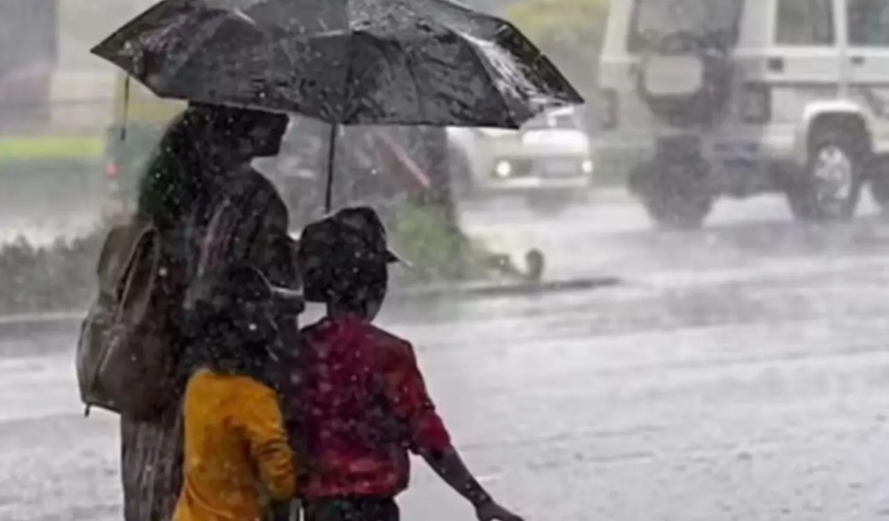Weather in Ranchi and across Jharkhand today: Cloudy skies; possibility of rain accompanied by thunderstorms and gusty winds.