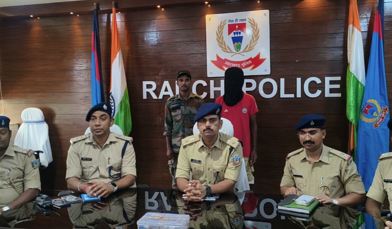 Prime accused in Bedo murder case arrested; country-made pistol and three live rounds recovered.