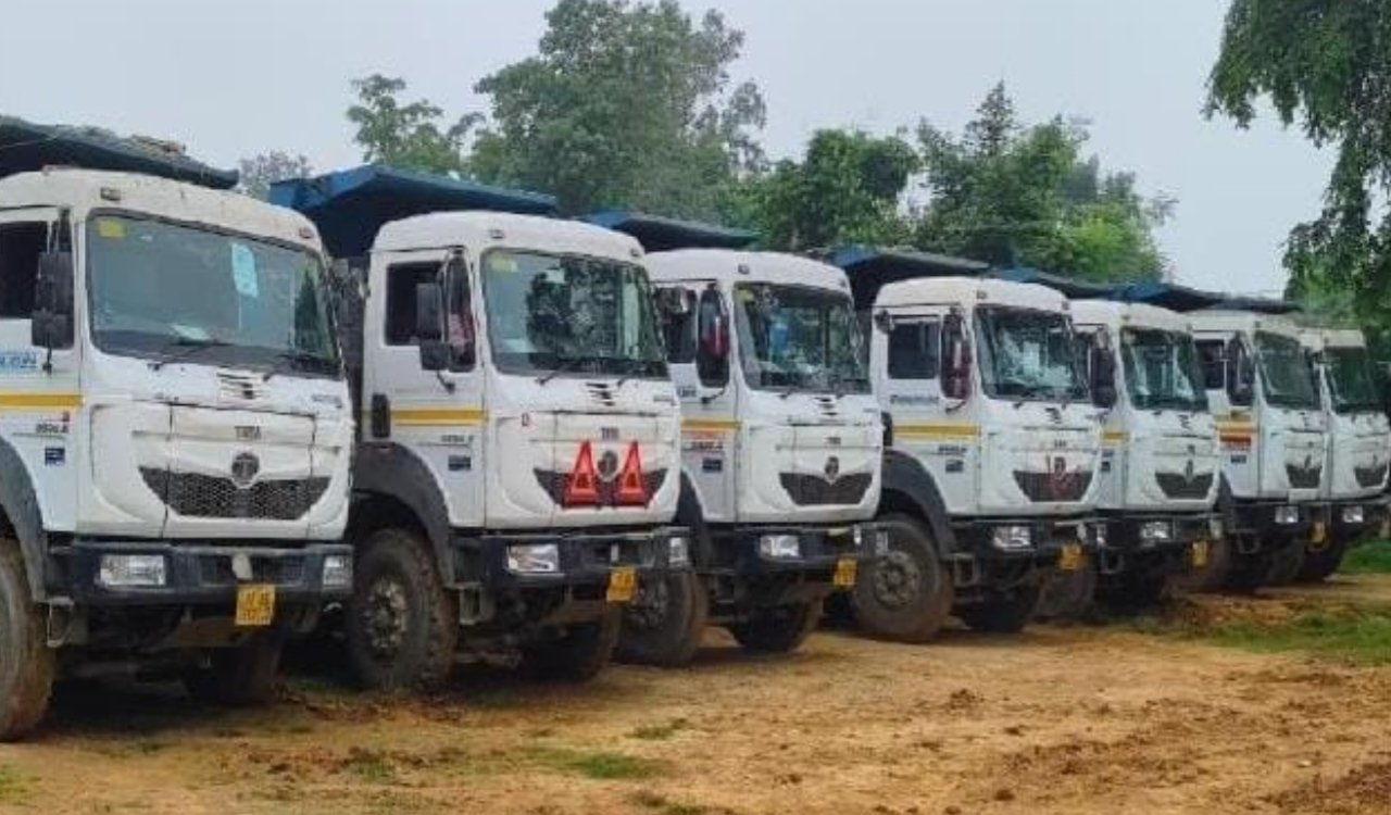 Administration cracks down on mining transport in Tamar; 9 Hyva trucks loaded with stone chips seized.