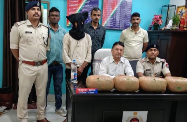 Smuggler arrested at Ranchi railway station with 12 kg of cannabis worth ₹6 lakh.