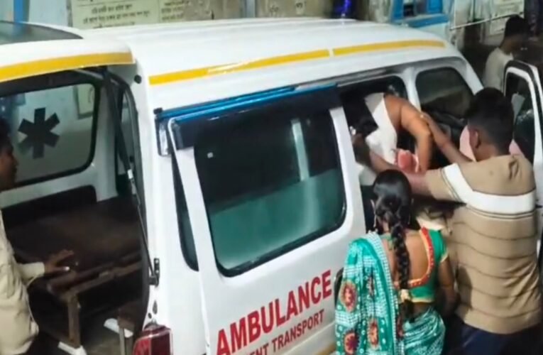 रथ मेला जा रहे परिवार का ऑटो लॉरी से टकराया, पांच घायल; मासूम की हालत गंभीर