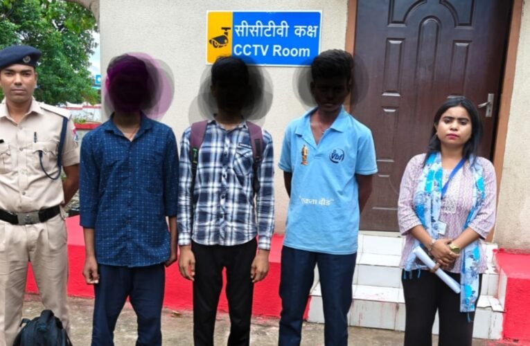 Three minors rescued at Ranchi railway station; they had left home in search of a livelihood.