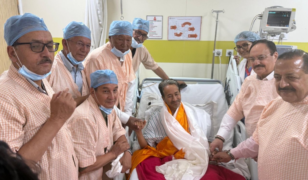 Sonam Wangchuk ends hunger strike after 26 days; decision taken after meeting JP Nadda and Dr. Jitendra Singh.