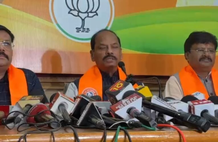 Raghubar Das attacks over Jharkhand exam controversy, demands CBI probe.