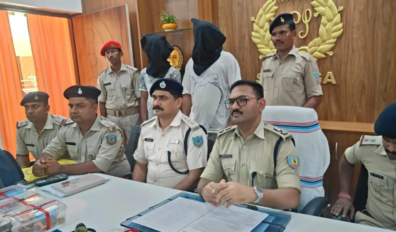 Inter-state theft gang busted, two cunning thieves arrested; valuables worth ₹30 lakh, including jewelry, recovered.