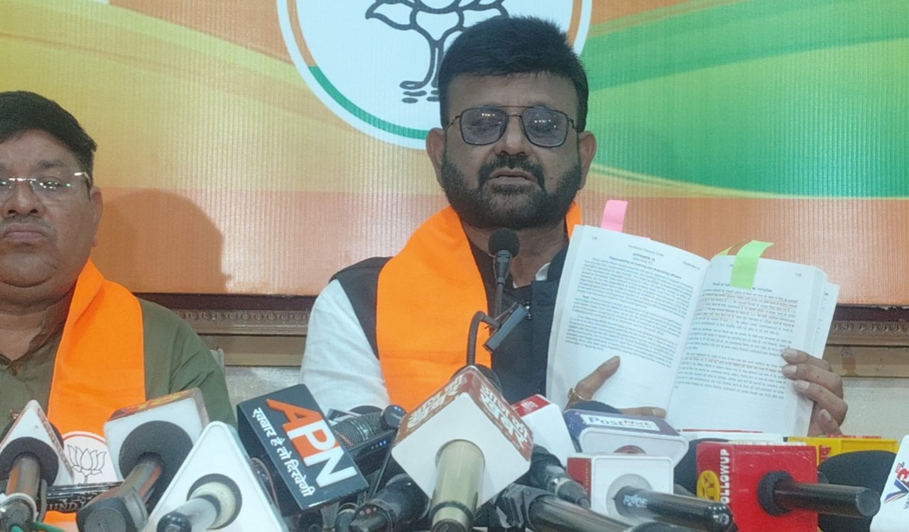 BJP attacks Hemant government over treasury scam; Pratul Shahdeo demands CBI probe.