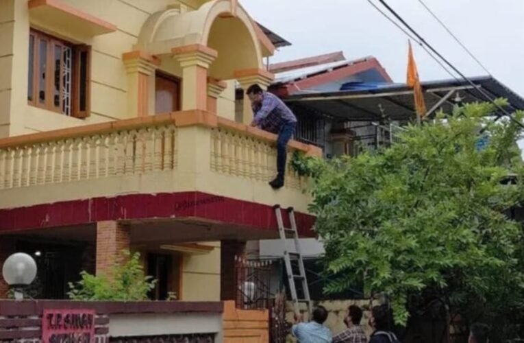 धनबाद में ED की बड़ी कार्रवाई: कोयला कारोबारी के एक घर में सीढ़ी लगाकर घुसी टीम