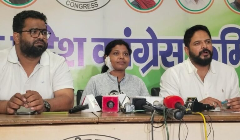जंतर-मंतर घटना पर कांग्रेस का केंद्र पर हमला, घायल छात्रा नूतन टोप्पो बोलीं– “पुलिस कार्रवाई में क्षतिग्रस्त हुआ कान”