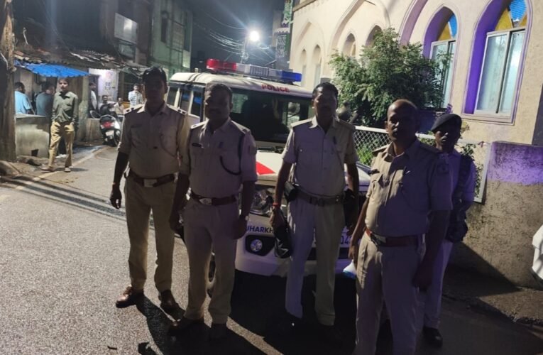 Lower Bazaar Police campaign against substance abuse and loitering; youths issued a stern warning.
