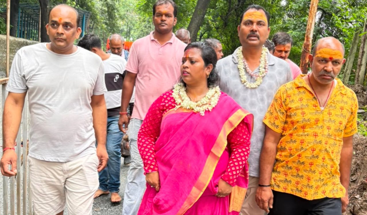 Mayor and Deputy Mayor take stock of preparations for the month of Shravan; review facilities at Pahadi Mandir.