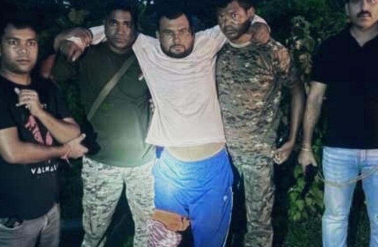 Encounter between police and Prince Khan gang in Hazaribagh; one criminal injured by gunfire.