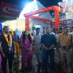 श्रावणी मेले का शुभारंभ: अर्घा व्यवस्था से शुरू हुआ जलार्पण, डीसी-एसपी ने संभाली कमान Water offering commenced with the 'Argha' arrangement; DC and SP took charge.
