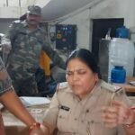 Major ACB action in Khunti: Station House Officer Sapna Sulekha arrested while accepting a bribe of ₹50,000.