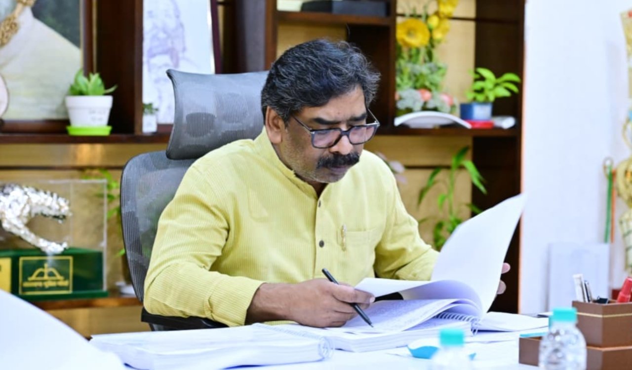 Meeting of the State Sentence Review Board held under the chairmanship of Hemant Soren; release of 26 prisoners approved.