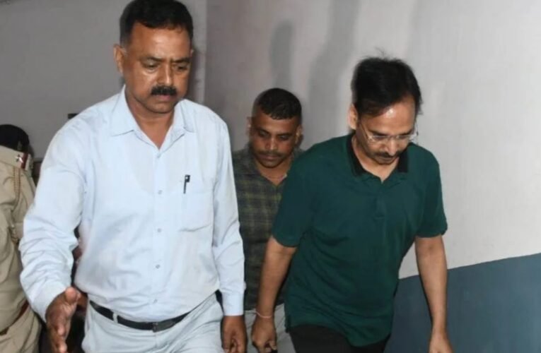 निलंबित IAS अधिकारी विनय चौबे को सुप्रीम कोर्ट से मिली जमानत, हजारीबाग जमीन घोटाले में बड़ी राहत