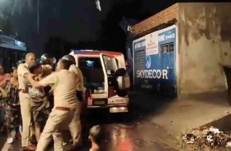 Jamshedpur: Youth detained on charges of demanding extortion money.