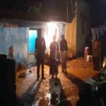 लोहरदगा :अधूरी नाली बनी आदिवासी परिवार के लिए आफत, बारिश में घर डूबा; बच्चियों ने पड़ोसी के घर बिताई रात Incomplete drain becomes a nightmare for tribal family
