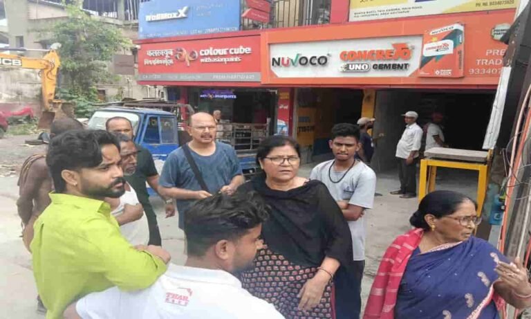 सरायकेला: मॉर्निंग वॉक पर निकली महिला से चेन स्नेचिंग , CCTV में कैद हुई वारदात