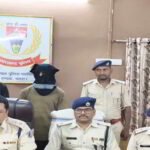 चतरा में ब्राउन शुगर के खिलाफ बड़ी कार्रवाई, NTPC टंडवा गेट के पास दो तस्कर गिरफ्तार; 19.72 ग्राम नशीला पदार्थ बरामद Two smugglers arrested with brown sugar in Chatra.