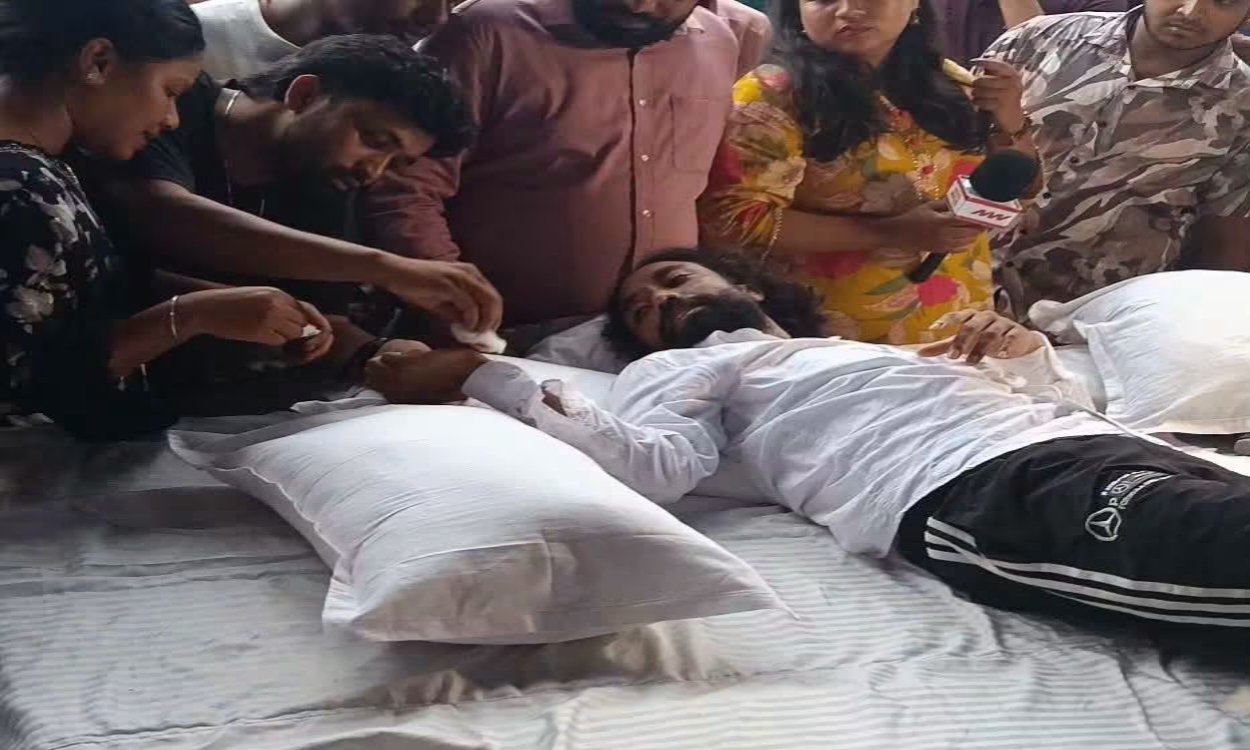 Student leader Devendra Mahto on a fast-unto-death... find out what has happened so far.