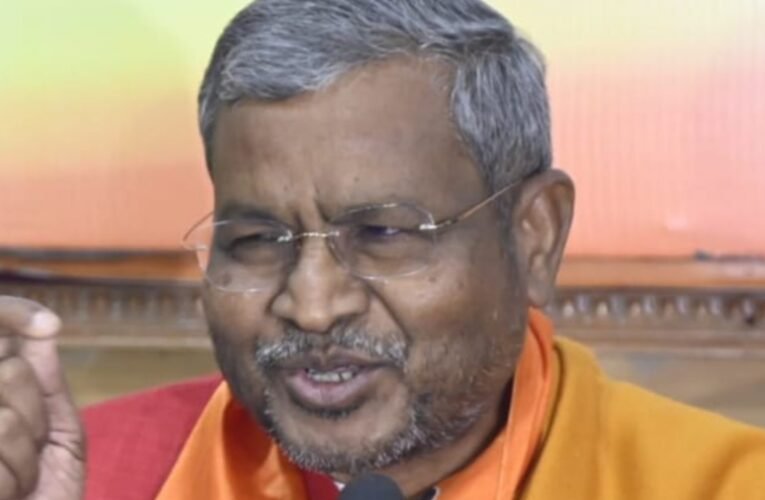 Babulal Marandi launches a scathing attack on the Hemant government, alleging that jobs in JPSC and JSSC were openly sold and demanding a CBI probe.