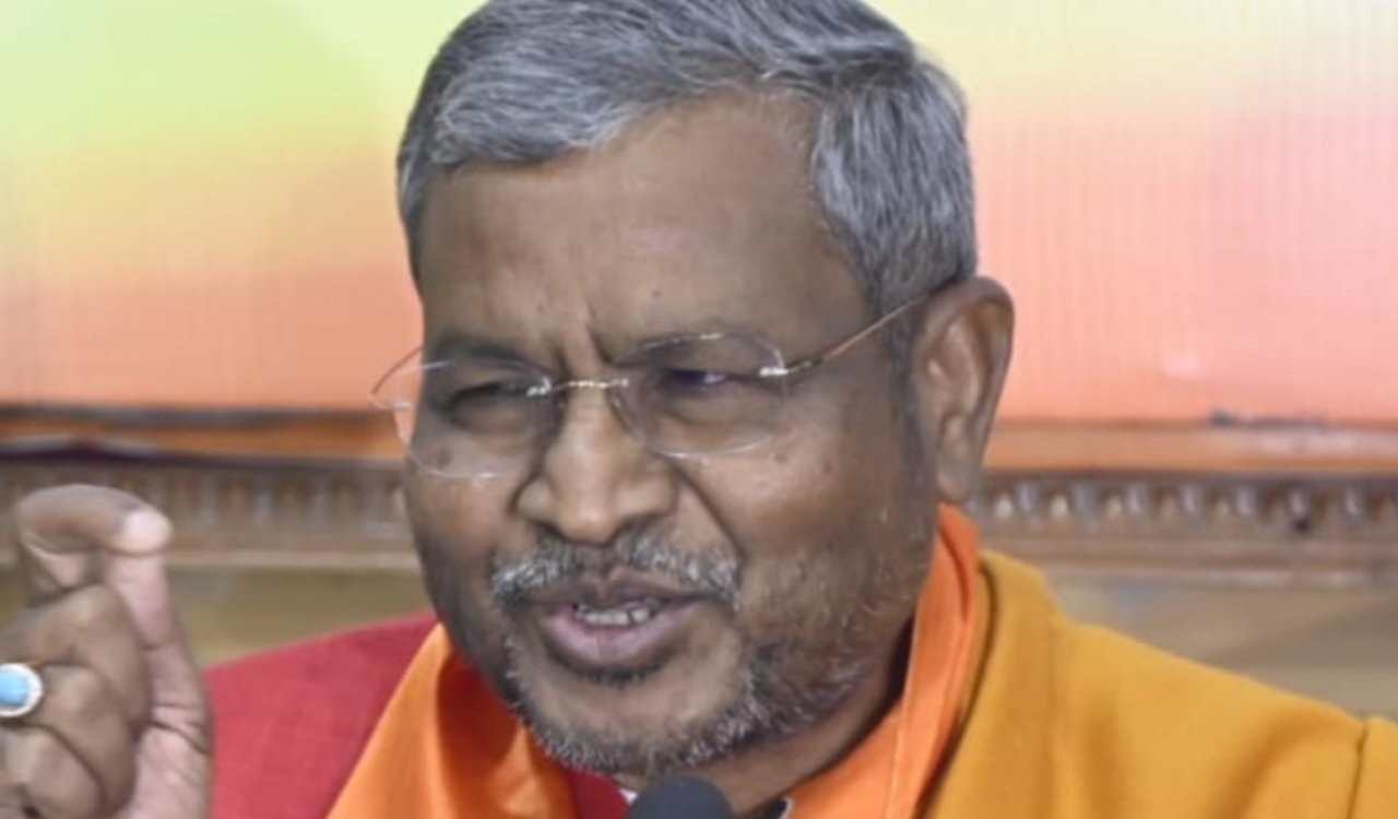Babulal Marandi launches a scathing attack on the Hemant government, alleging that jobs in JPSC and JSSC were openly sold and demanding a CBI probe.