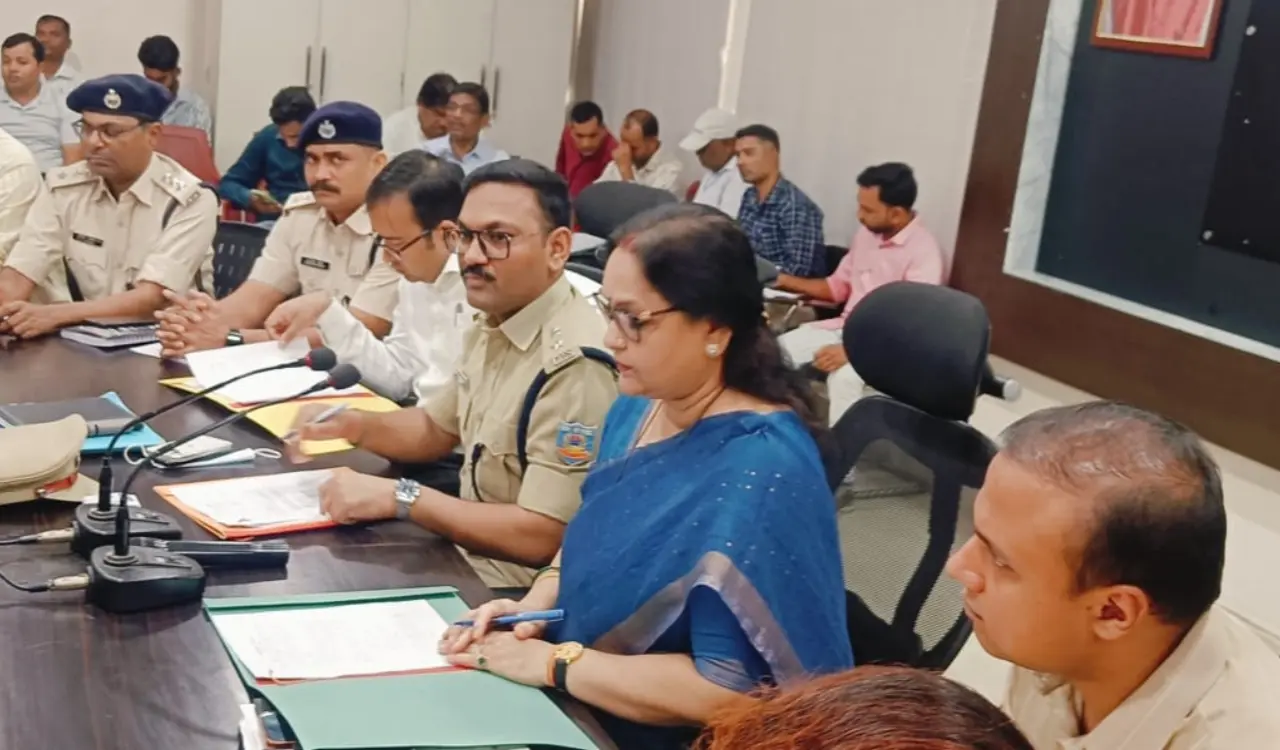 Preparations for the 80th Independence Day intensify; DC reviews arrangements in Simdega.