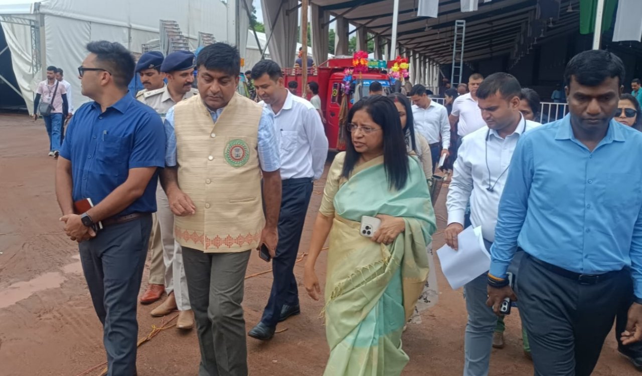 Additional Chief Secretary Vandana Dadel inspected the preparations for the Tribal Festival 2026 and issued necessary instructions to officials.