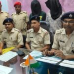 Attempt to smuggle cattle foiled; two smugglers arrested, 12 cattle recovered.
