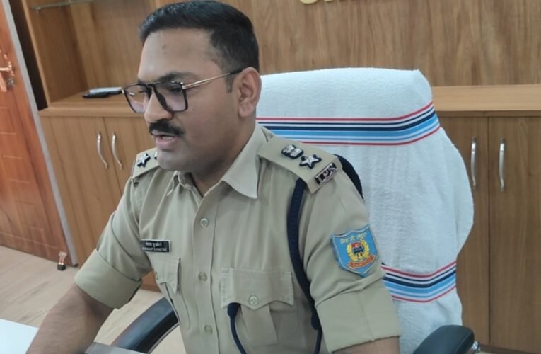 राईट टू सर्विस एक्ट के तहत सिमडेगा पुलिस ने समयबद्ध किया पासपोर्ट व चरित्र प्रमाण-पत्र सत्यापन