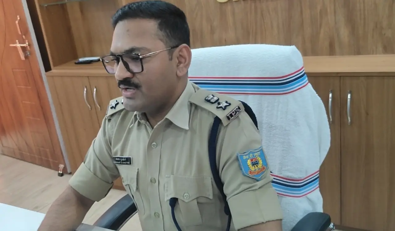Simdega Police have streamlined passport and character certificate verification under the Right to Service Act, ensuring timely processing.