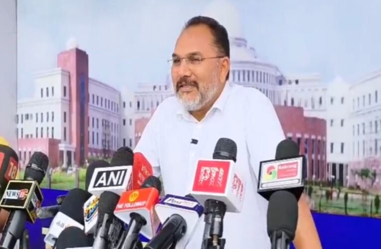 झारखंड विधानसभा: JPSC-JSSC मुद्दे पर दूसरे दिन भी हंगामा, विधानसभा सोमवार 11 बजे तक के लिए स्थागीत ,इधर CBI जांच की मांग पर अड़ा विपक्ष