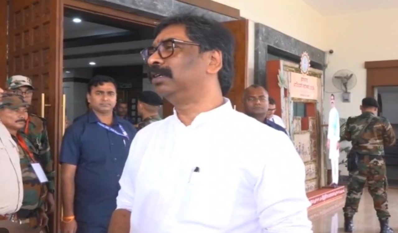 Chief Minister Hemant Soren said—"Listening to students, standing with students."