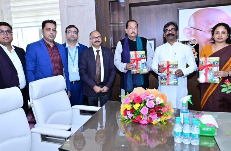 A delegation of the State Level Bankers' Committee paid a courtesy call on Chief Minister Hemant Soren.
