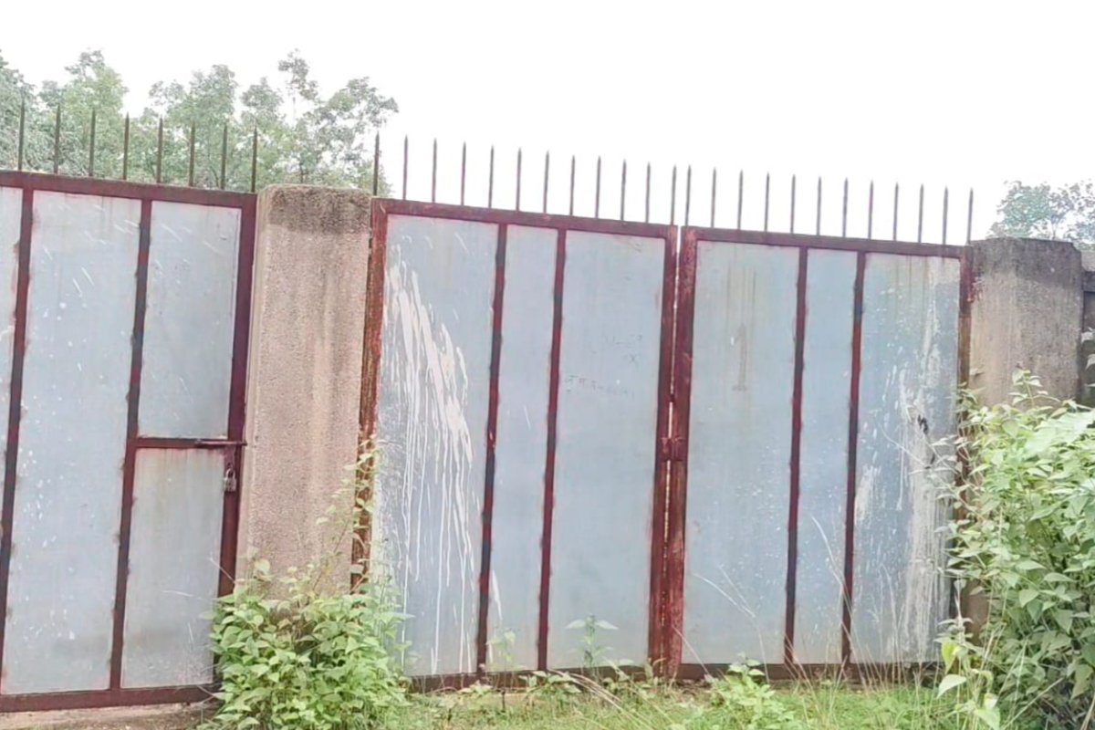 Kasturba Vidyalaya in Kerasai remains unopened even after seven years; students' future affected by the incomplete building.