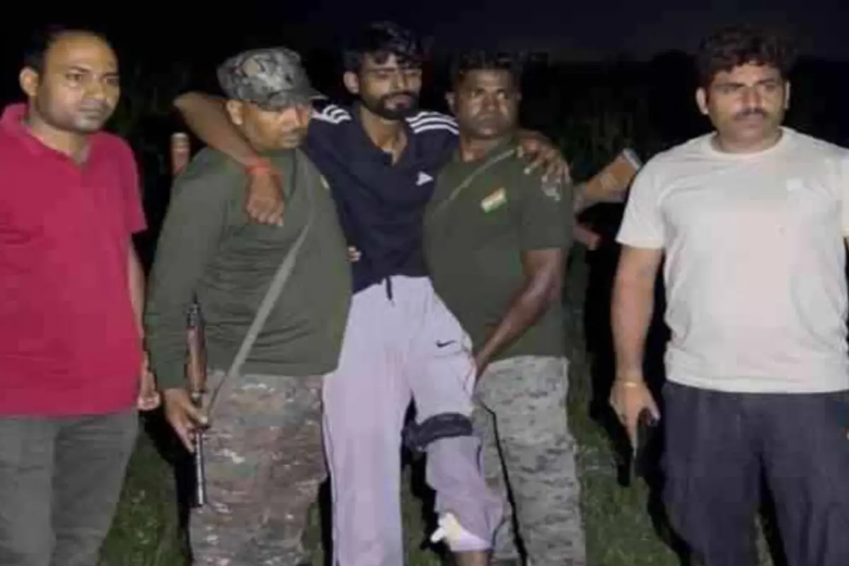 Ankit Pandey, a henchman of the Prince Khan gang, sustains a leg injury; wounded in a 'half-encounter'.