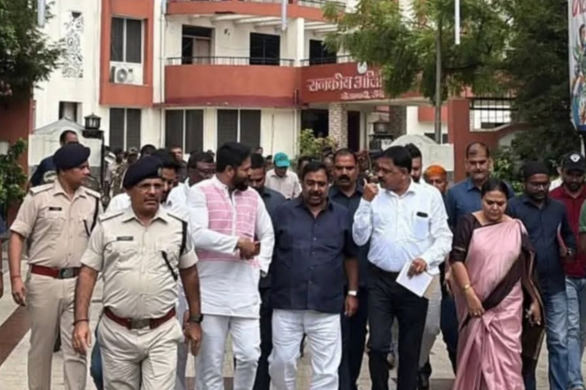Students' agitation regarding reforms in the JPSC-JSSC examination system continues; talks with the government to be held again today.