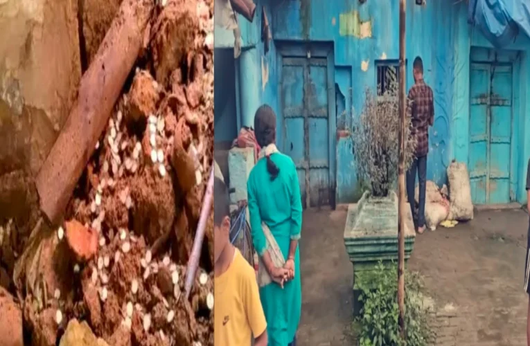 Silver coins found in a pot in Hazaribagh