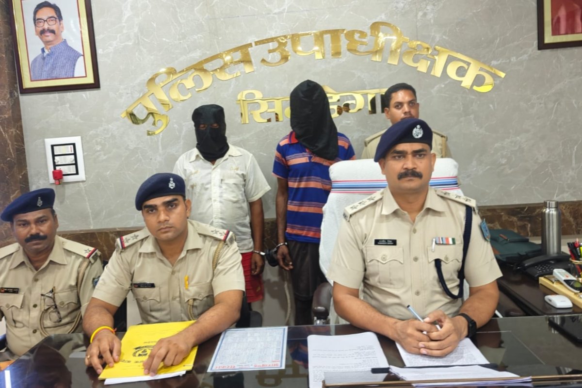 Case of illegal transport of meat from banned bovine animals in Simdega; two accused arrested.
