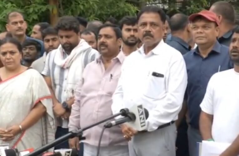 Talks between student organizations and the government in Jharkhand have concluded; consensus reached on cancelling the 14th JPSC, but a deadlock remains regarding the CGL and age relaxation.