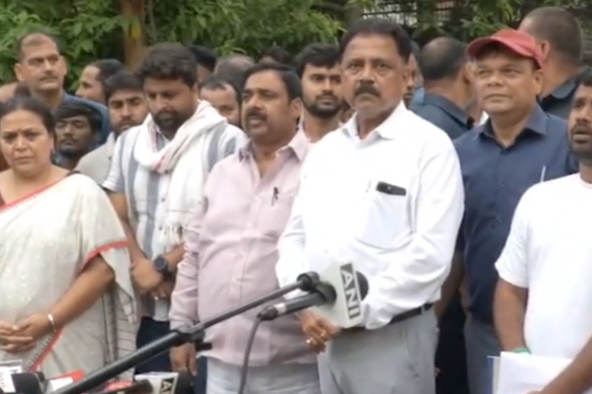 Talks between student organizations and the government in Jharkhand have concluded; consensus reached on cancelling the 14th JPSC, but a deadlock remains regarding the CGL and age relaxation.