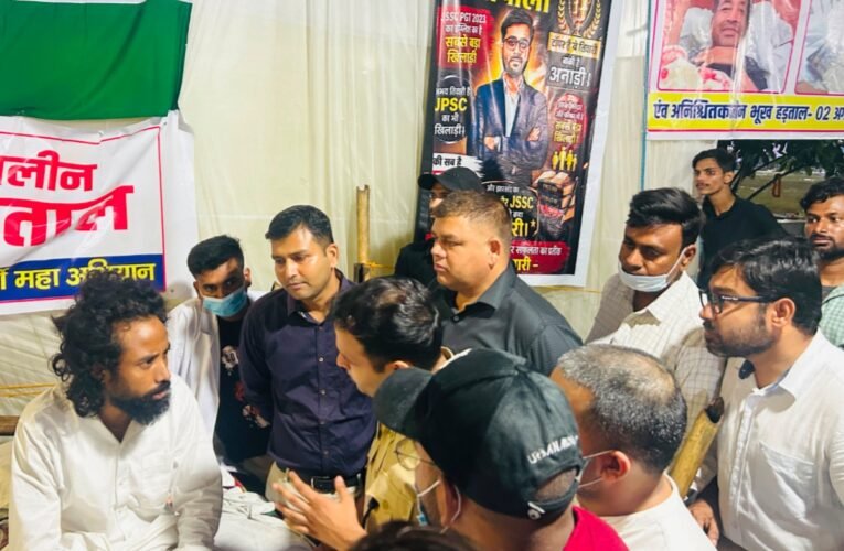 JPSC-JSSC Protest: Preparations complete for the August 10th Legislative Assembly gherao; Devendranath Mahto's fast-unto-death continues into its eighth day.