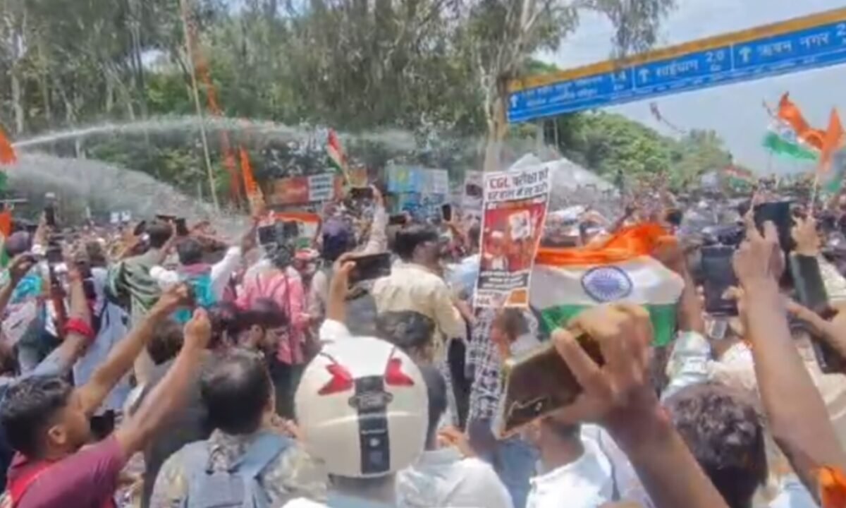 Chaos erupts during students' siege of the Legislative Assembly; police resort to lathi-charge; many students injured, street turns into a battleground.