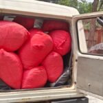 लावारिस इनोवा से 108 किलो गांजा बरामद, अंतरराज्यीय तस्करी की आशंका 108 kg of cannabis seized from an abandoned Innova; interstate smuggling suspected.